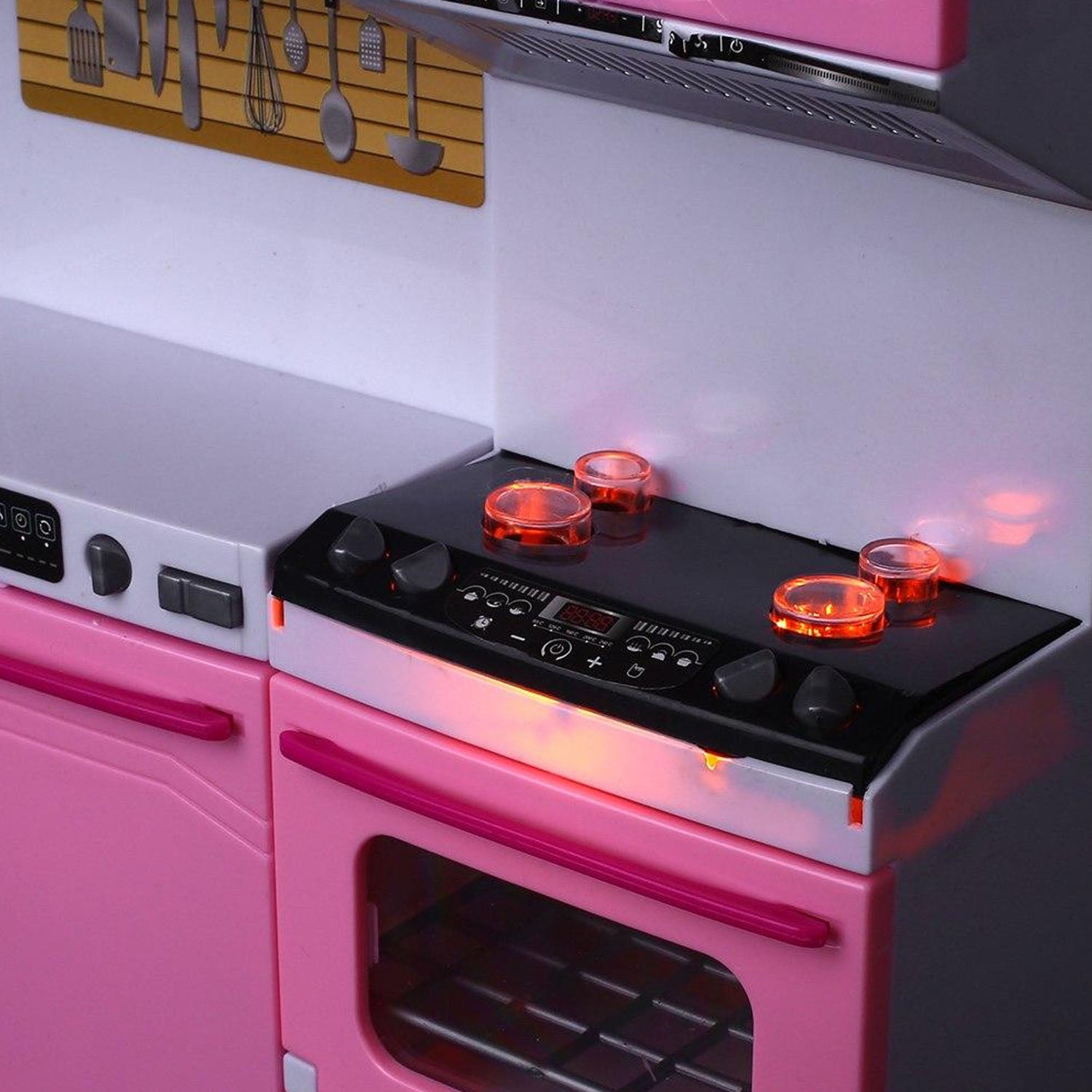 Little Chef’s Stylish Pink Kitchen